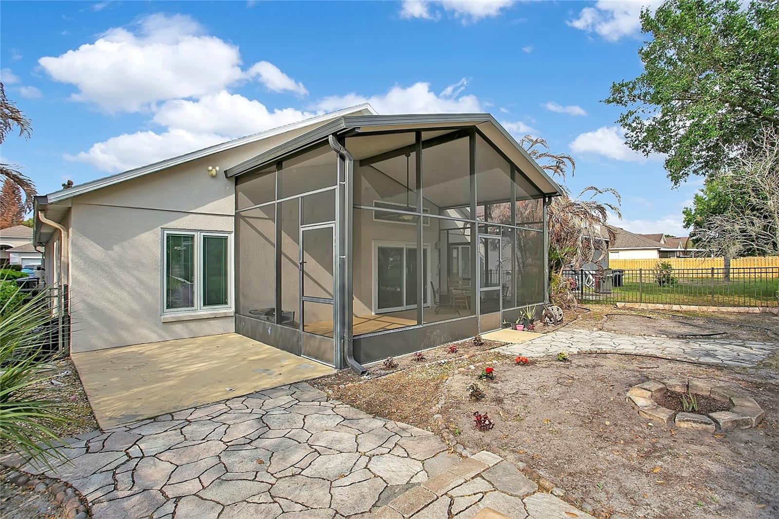 Image 29 of 39 For 14528 Kristenright Lane