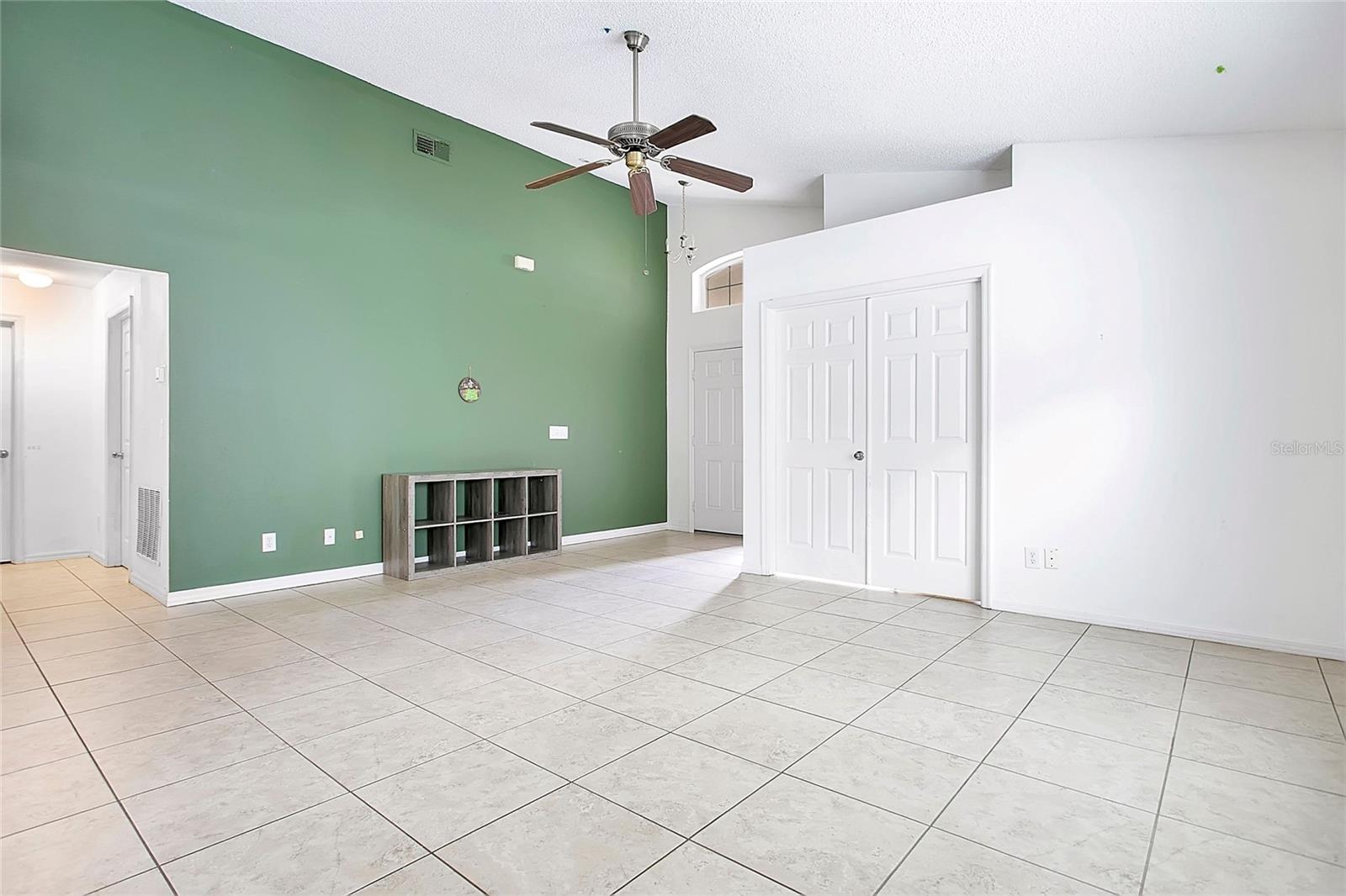 Image 4 of 39 For 14528 Kristenright Lane