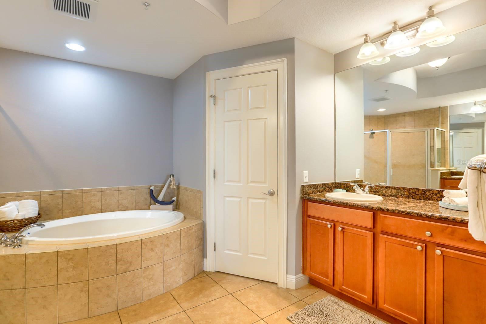 Image 15 of 34 For 600 Bayway Boulevard 304