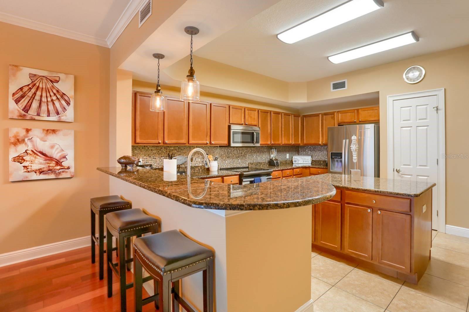 Image 8 of 34 For 600 Bayway Boulevard 304