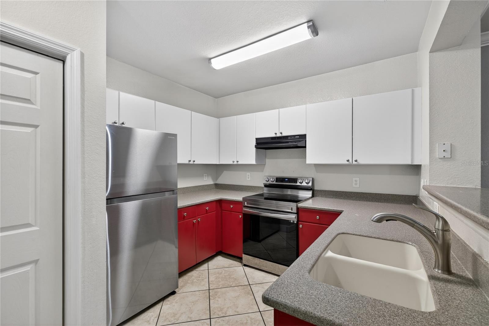 Image 4 of 24 For 300 South Street 2014