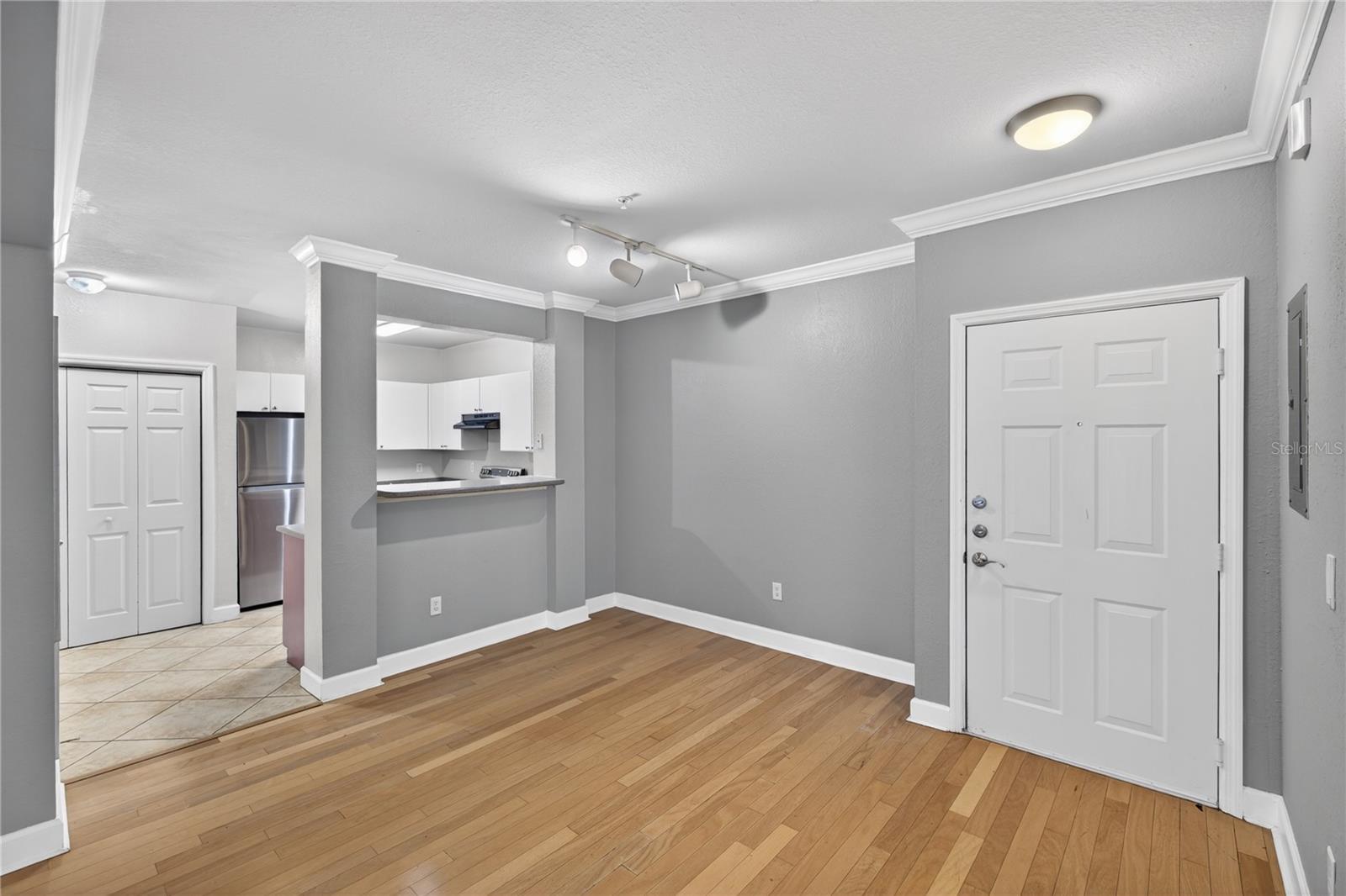 Image 6 of 24 For 300 South Street 2014