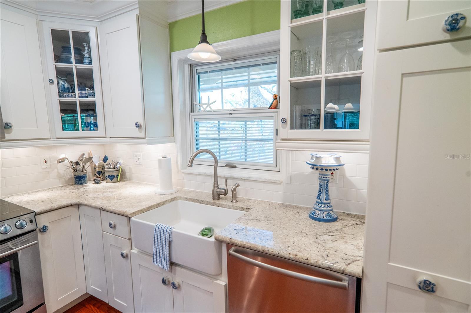 Image 11 of 50 For 601 Fox Valley Drive