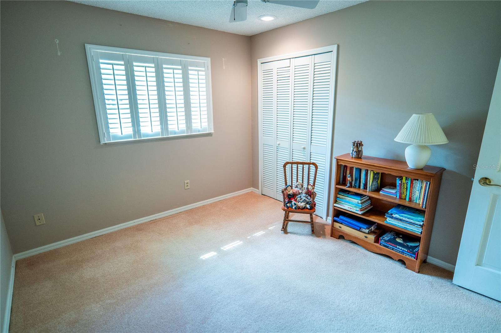 Image 17 of 50 For 601 Fox Valley Drive