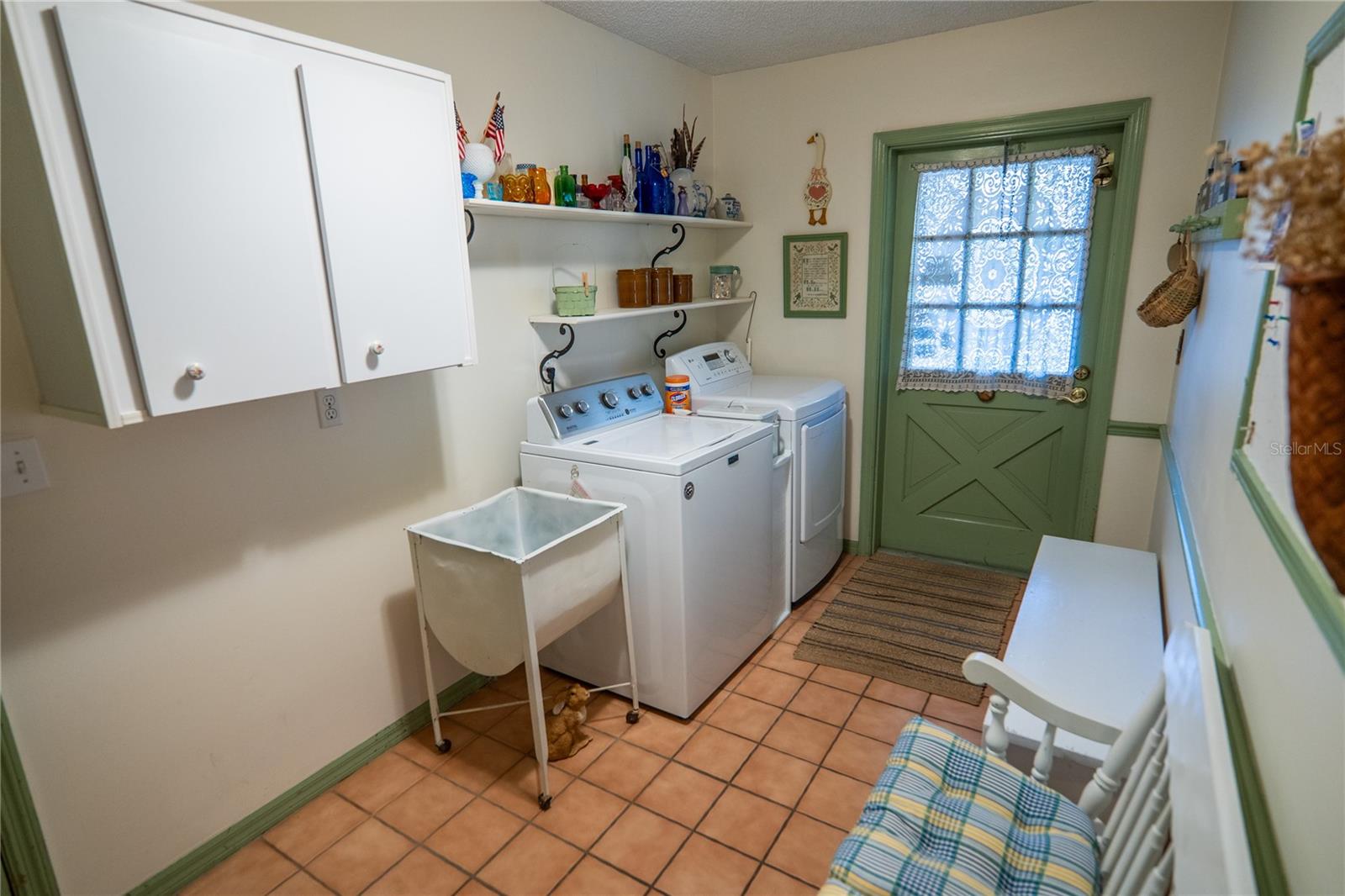 Image 22 of 50 For 601 Fox Valley Drive