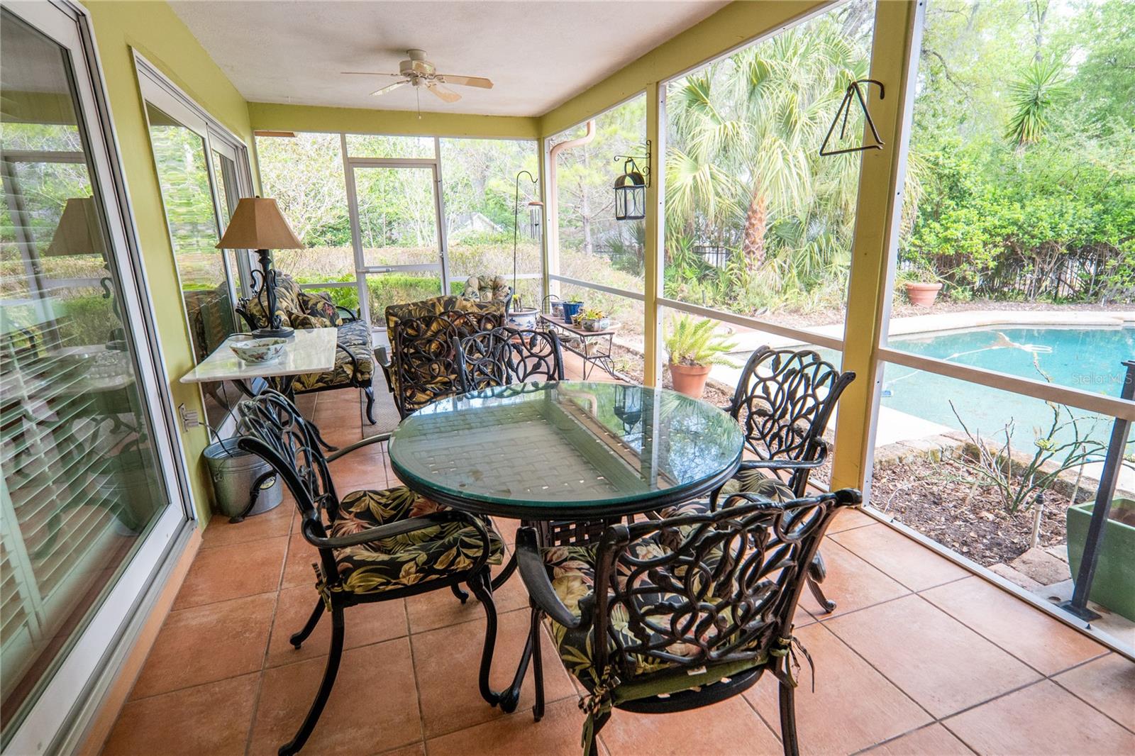 Image 25 of 50 For 601 Fox Valley Drive