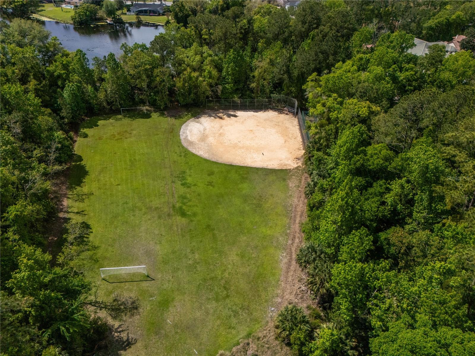 Image 37 of 50 For 601 Fox Valley Drive