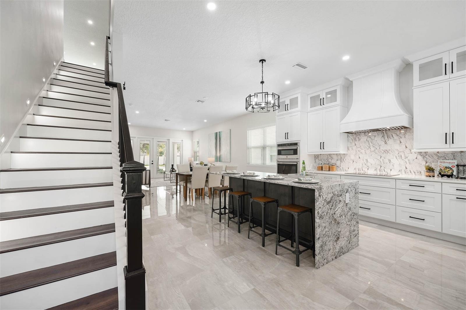 Image 10 of 45 For 2300 Formosa Avenue