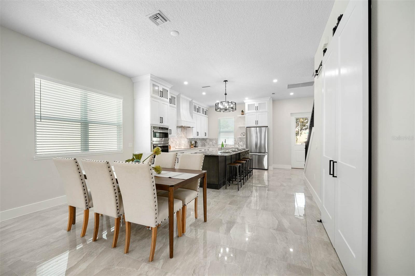 Image 11 of 45 For 2300 Formosa Avenue