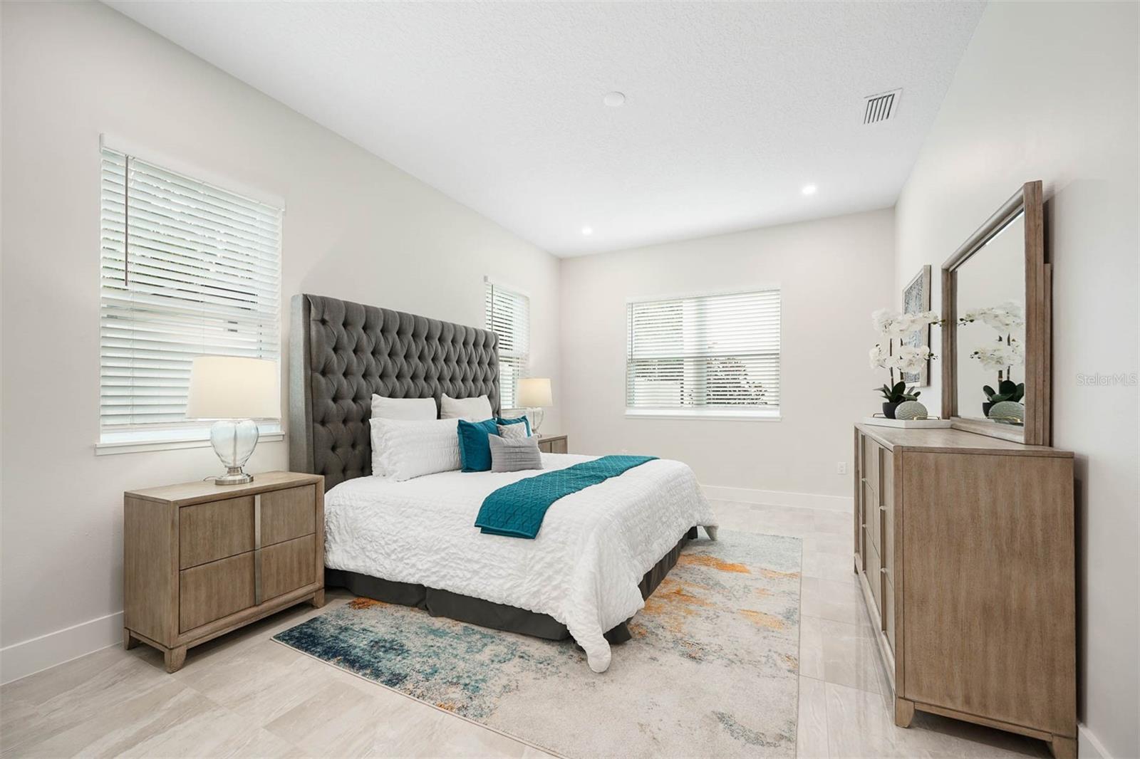 Image 14 of 45 For 2300 Formosa Avenue