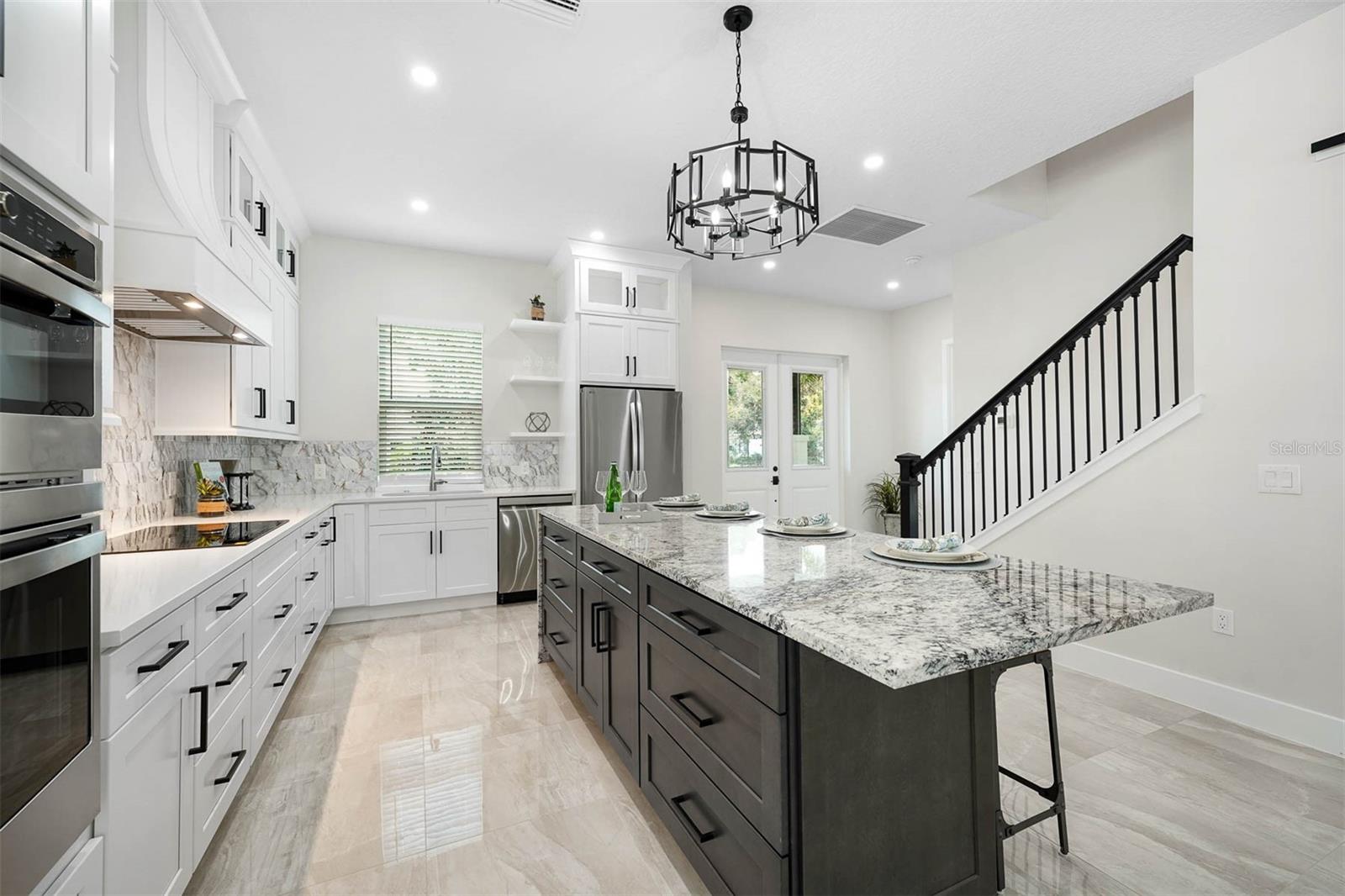 Image 26 of 45 For 2300 Formosa Avenue