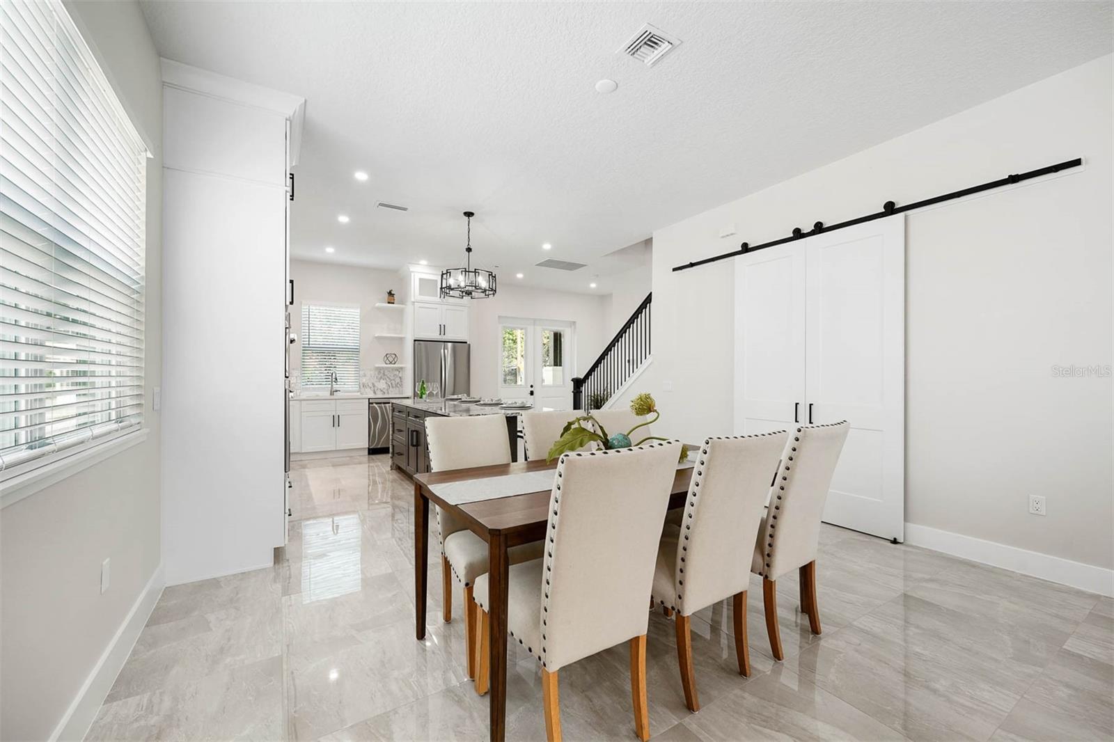 Image 29 of 45 For 2300 Formosa Avenue