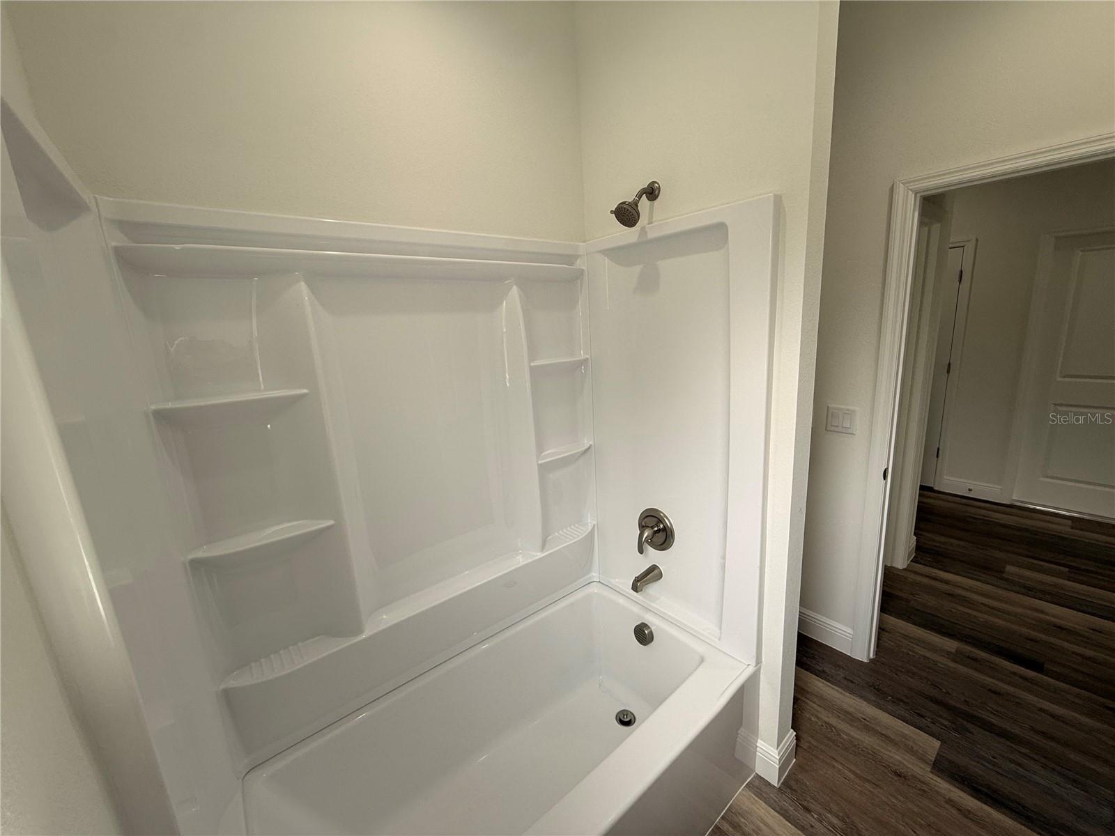 Image 13 of 33 For 1606 Peach Avenue