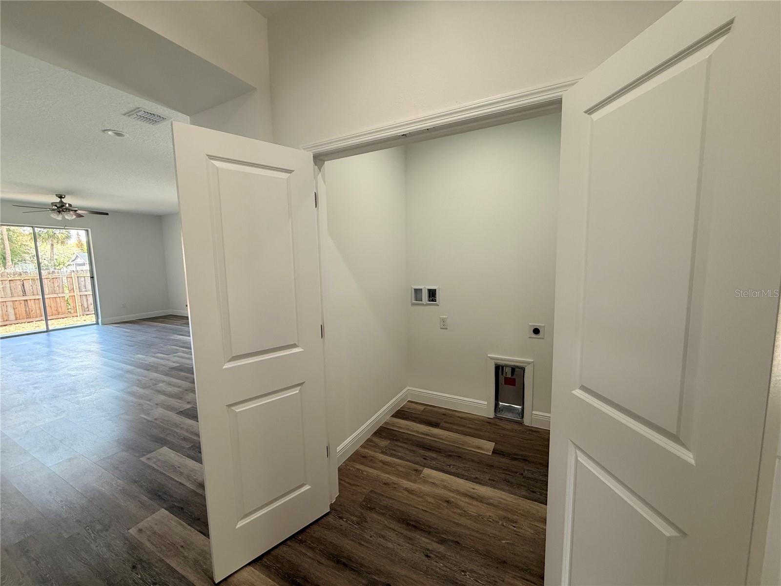 Image 18 of 33 For 1606 Peach Avenue