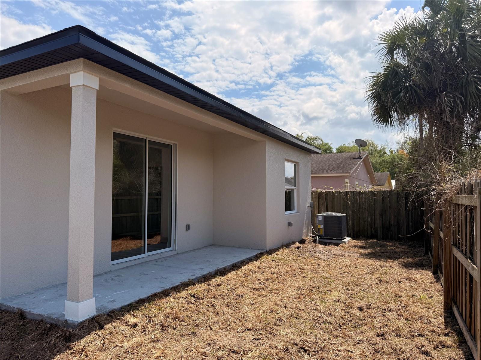 Image 7 of 33 For 1606 Peach Avenue