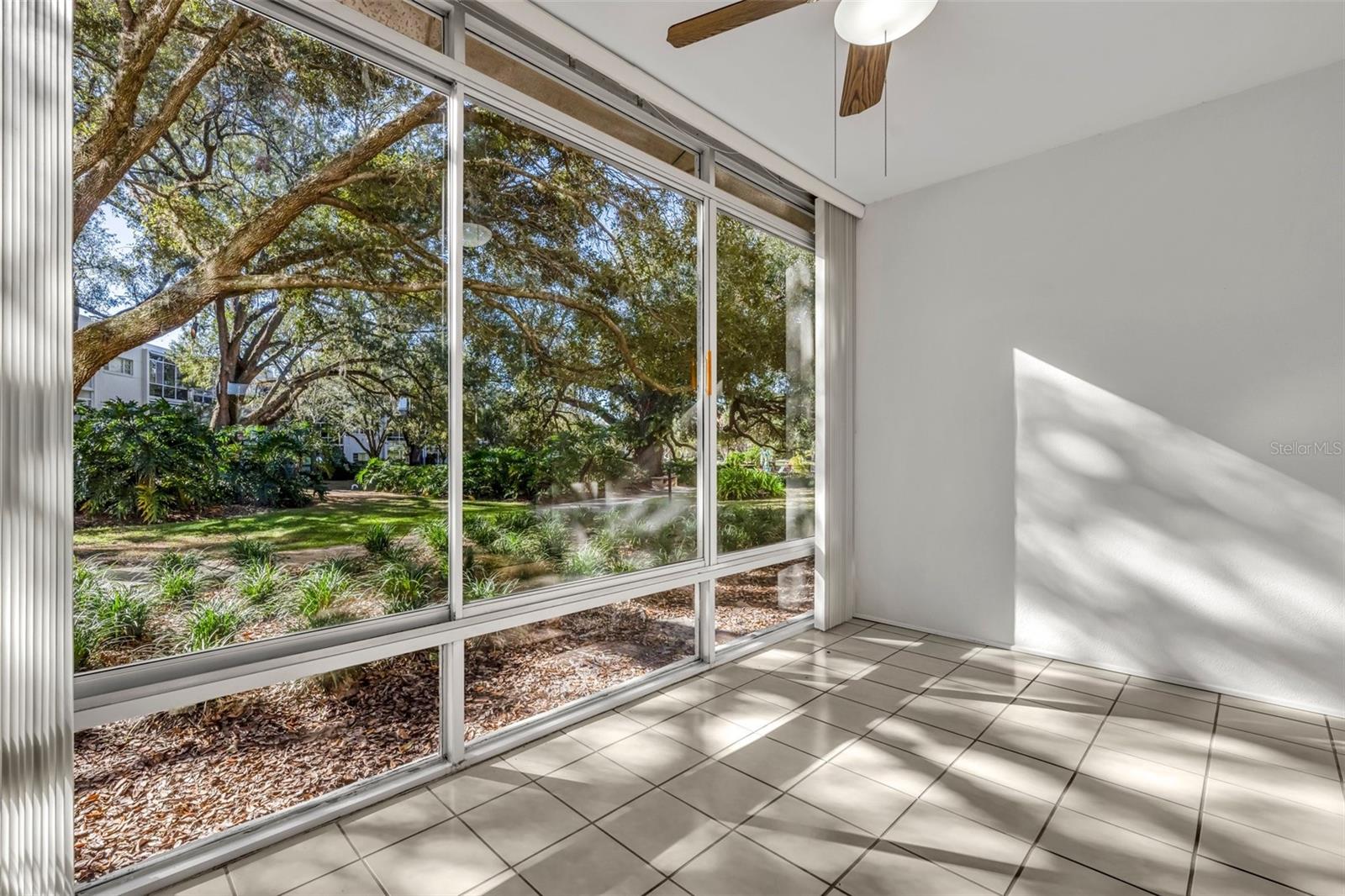 Image 13 of 21 For 700 Melrose Avenue J1