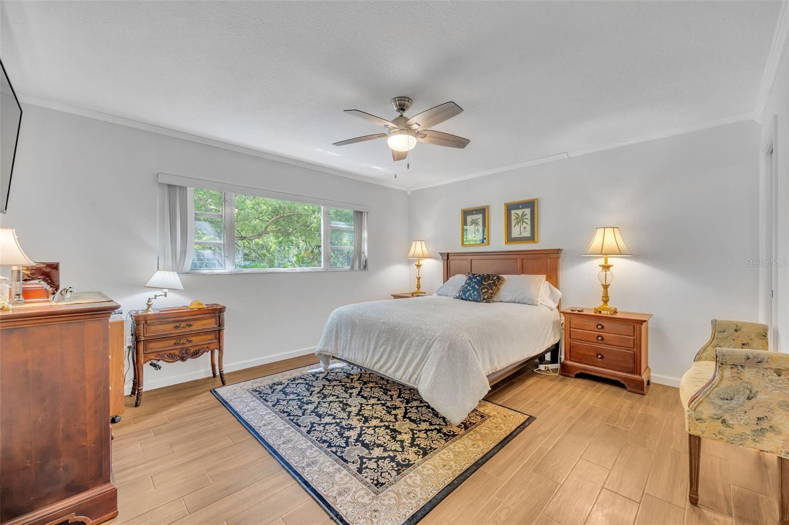 Image 16 of 21 For 700 Melrose Avenue J1