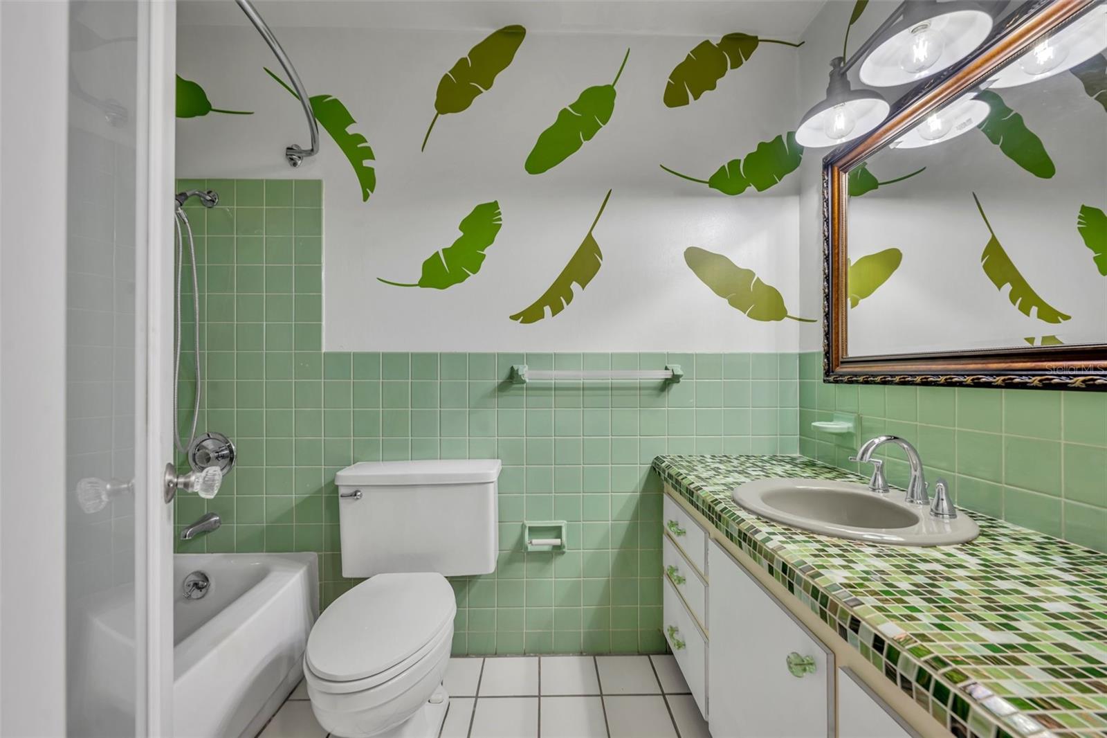 Image 20 of 21 For 700 Melrose Avenue J1