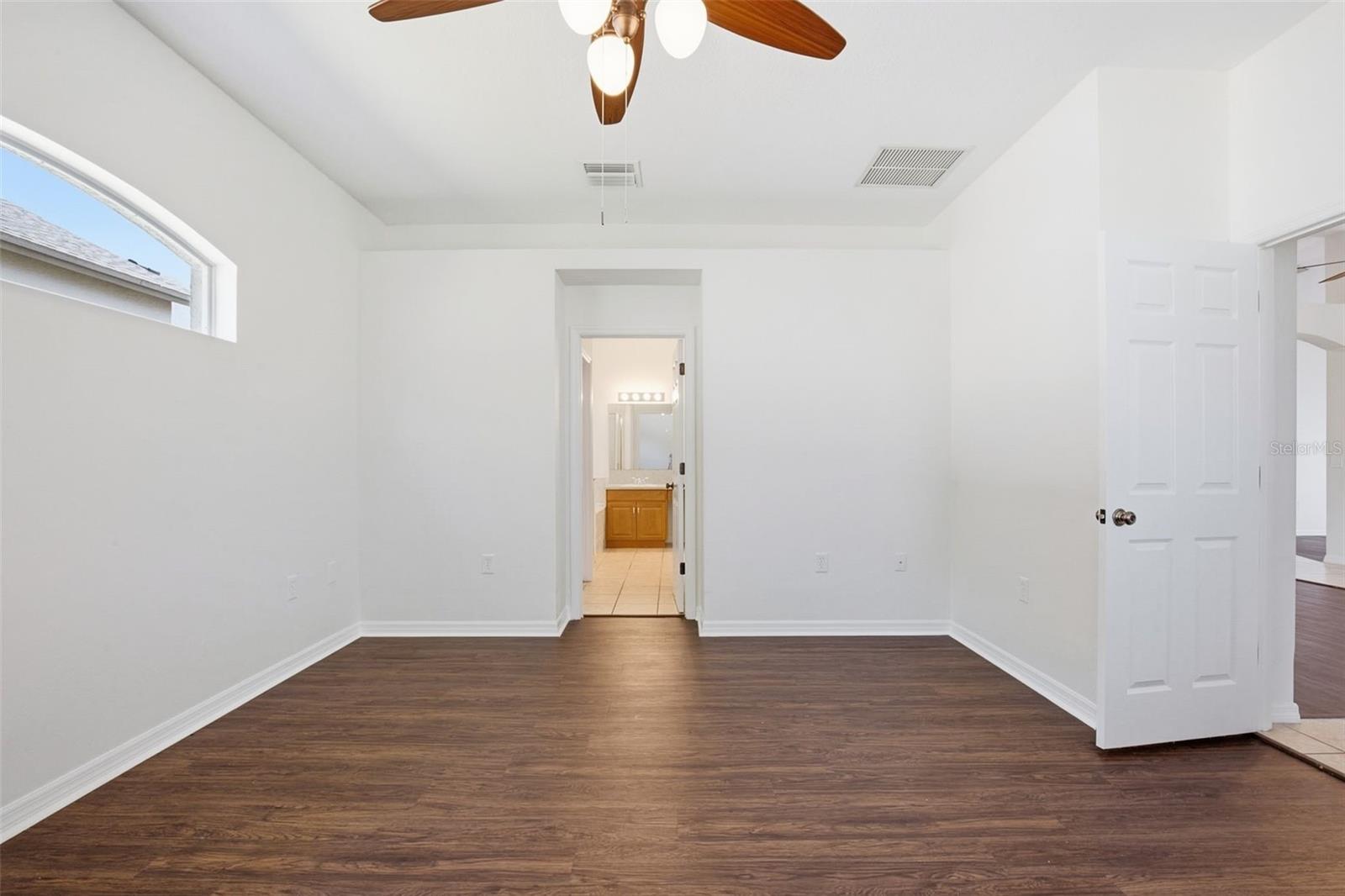 Image 21 of 52 For 5917 Wedgefield Drive