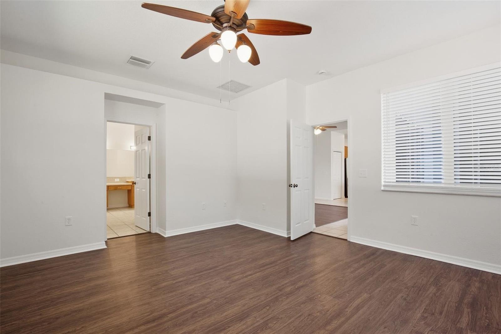 Image 22 of 52 For 5917 Wedgefield Drive