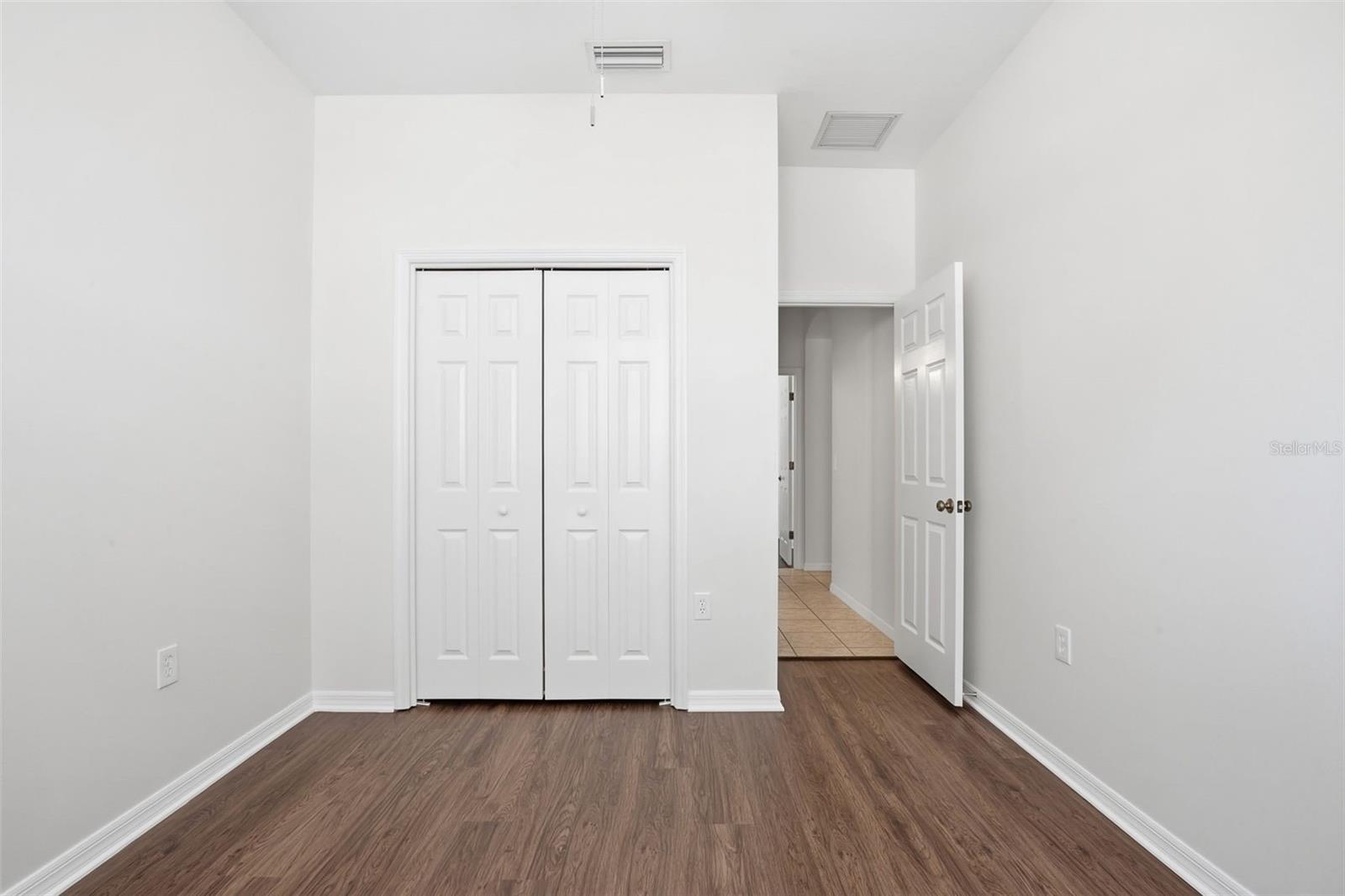 Image 24 of 52 For 5917 Wedgefield Drive