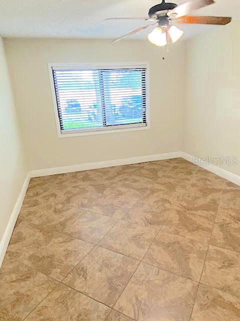 Image 14 of 22 For 646 Kenwick Circle 103