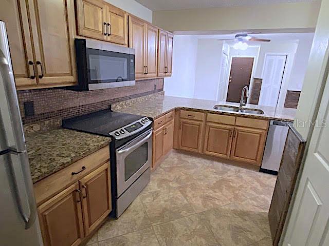 Image 7 of 22 For 646 Kenwick Circle 103