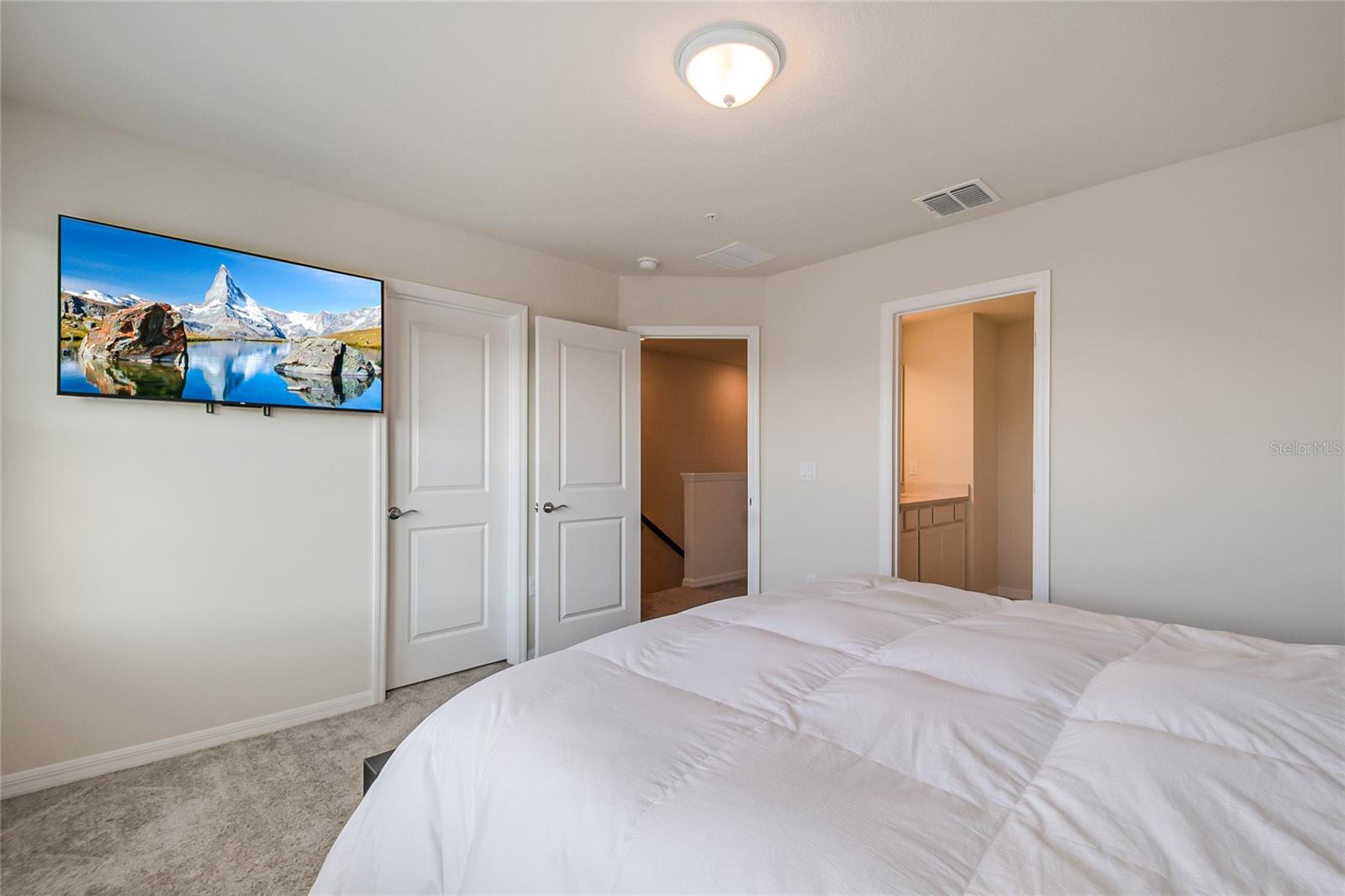 Image 17 of 44 For 6938 Reverie Park Avenue