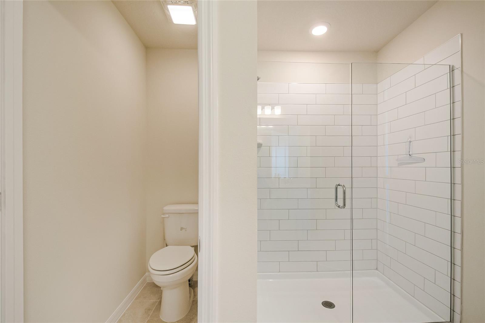 Image 19 of 44 For 6938 Reverie Park Avenue