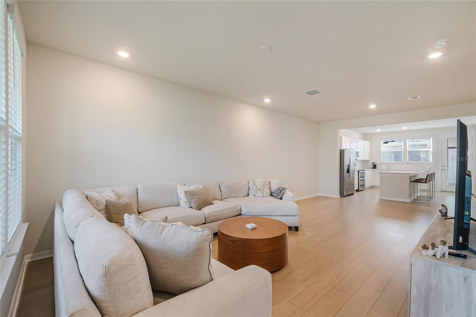 Image 8 of 44 For 6938 Reverie Park Avenue