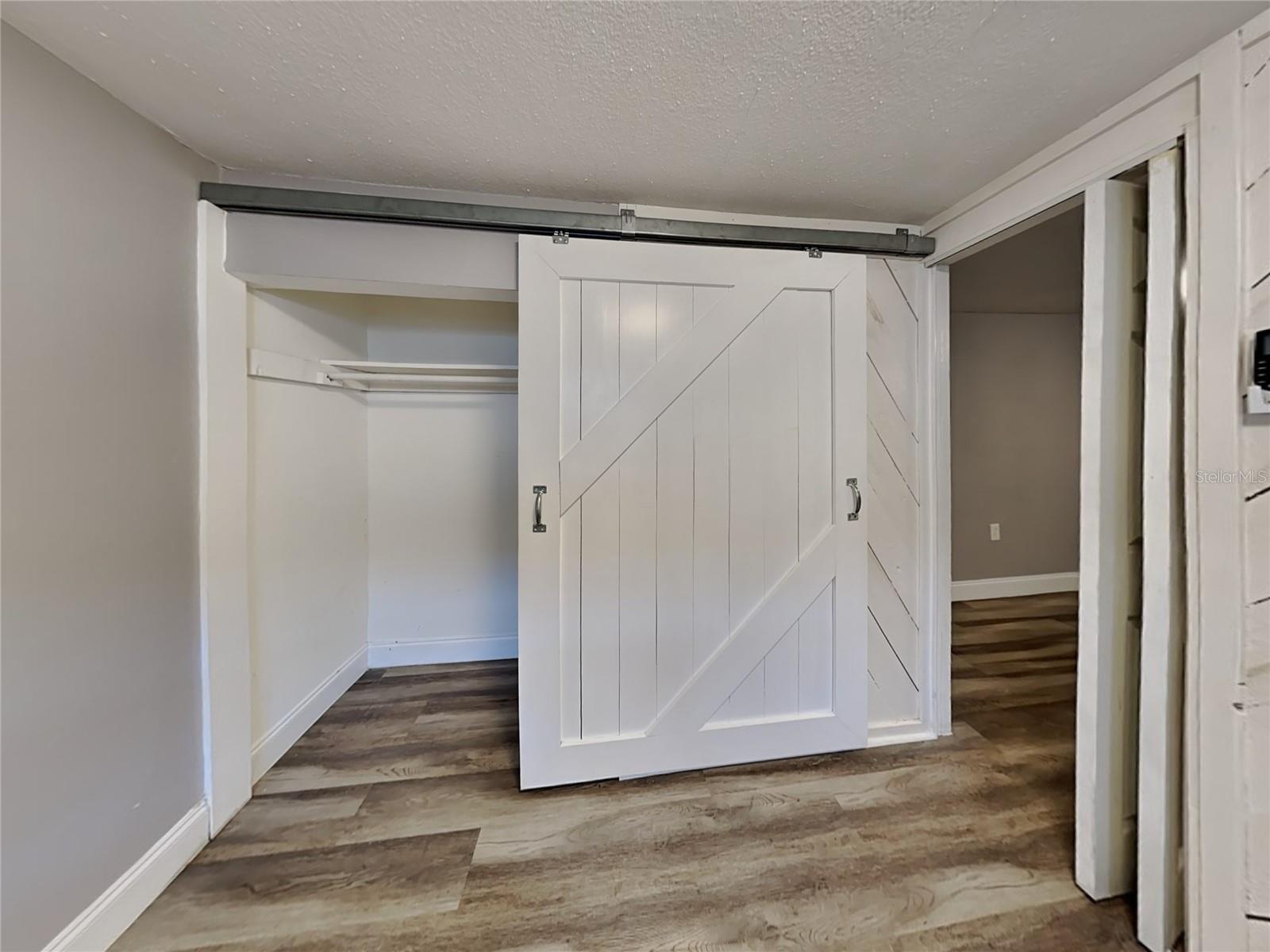 Image 6 of 9 For 1208 Francis Avenue 2