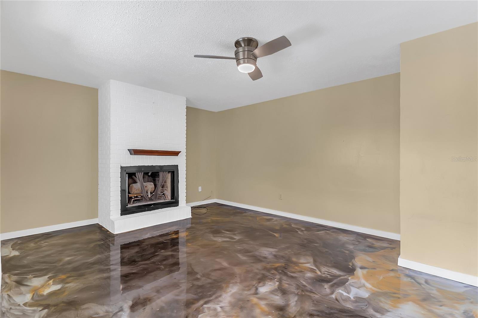 Image 12 of 31 For 36 Springwood Square