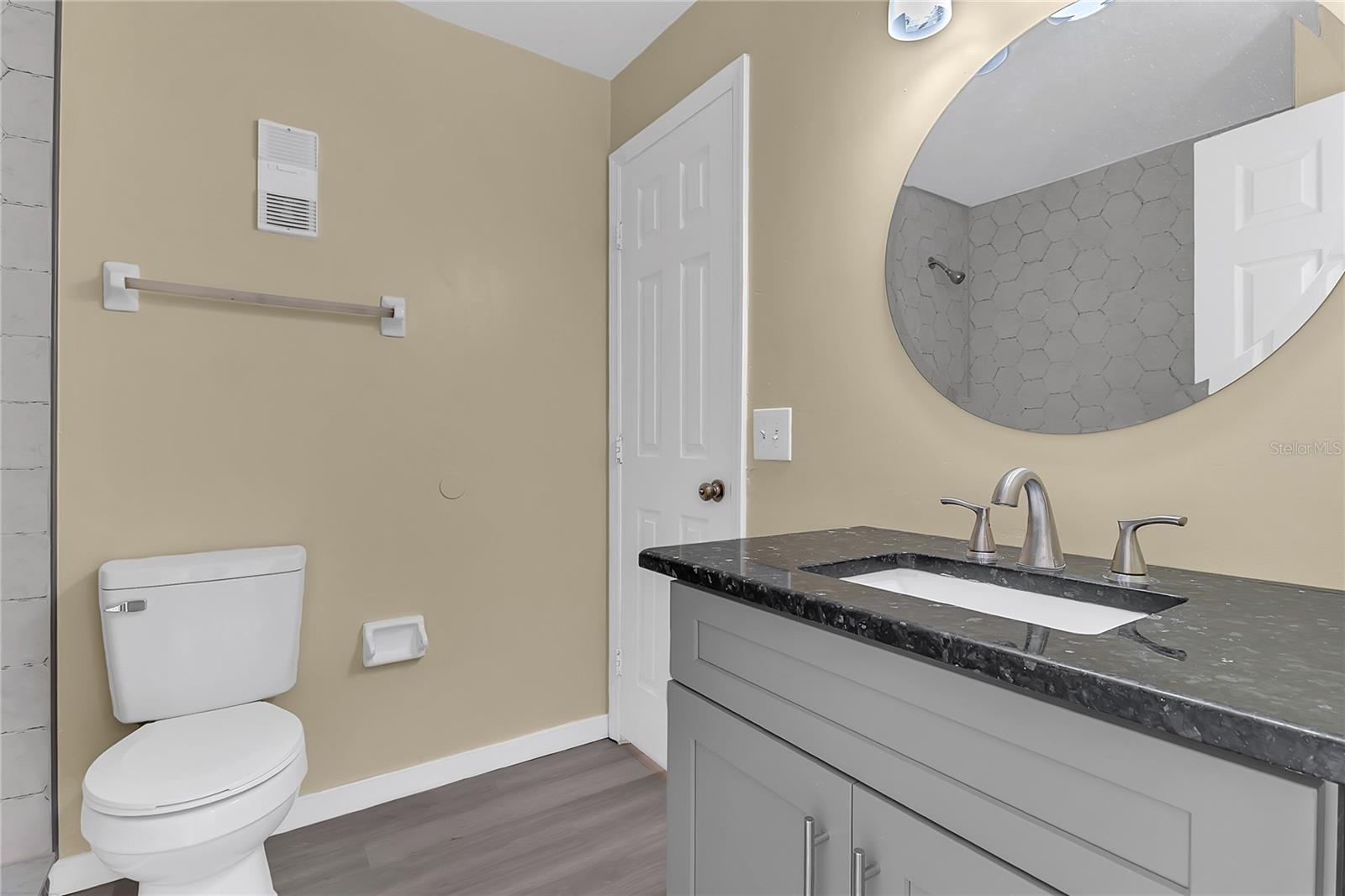 Image 19 of 31 For 36 Springwood Square