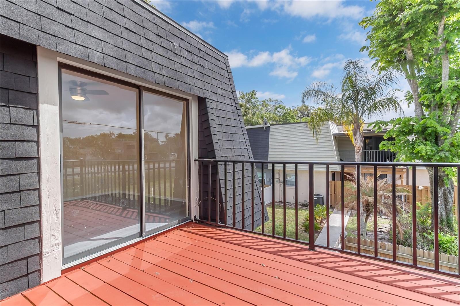 Image 23 of 31 For 36 Springwood Square