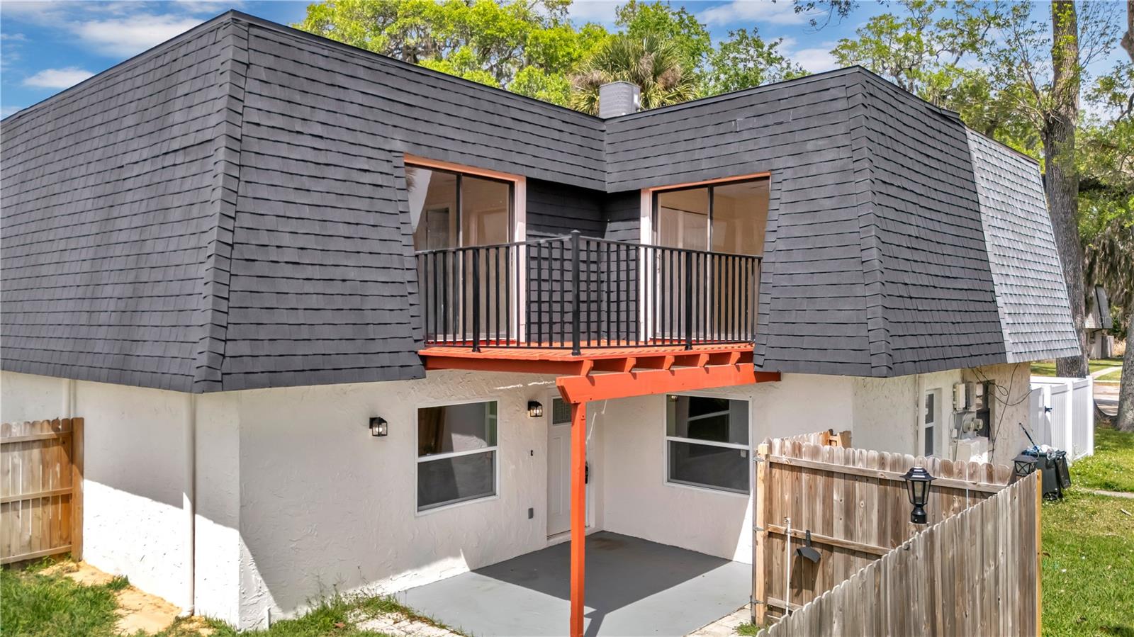 Image 26 of 31 For 36 Springwood Square