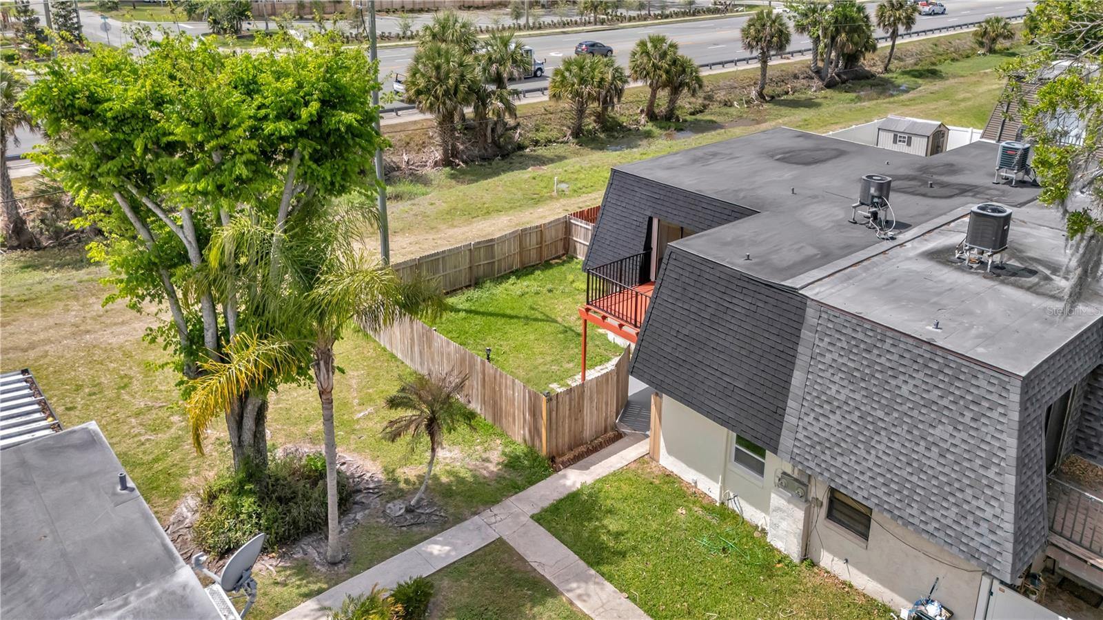 Image 27 of 31 For 36 Springwood Square