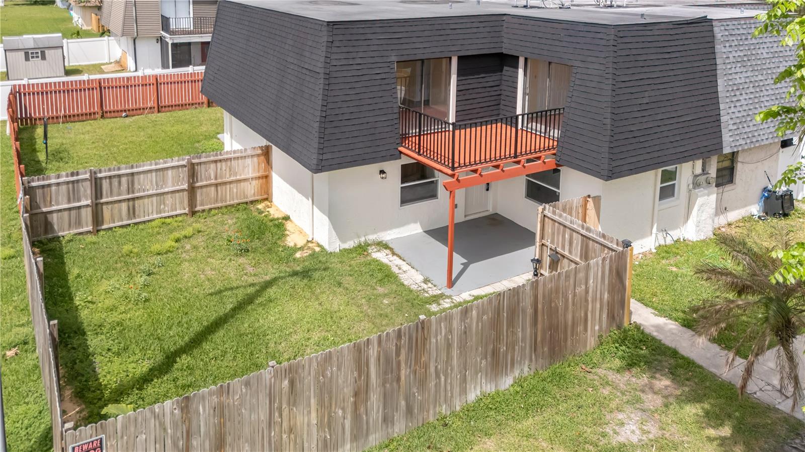 Image 28 of 31 For 36 Springwood Square