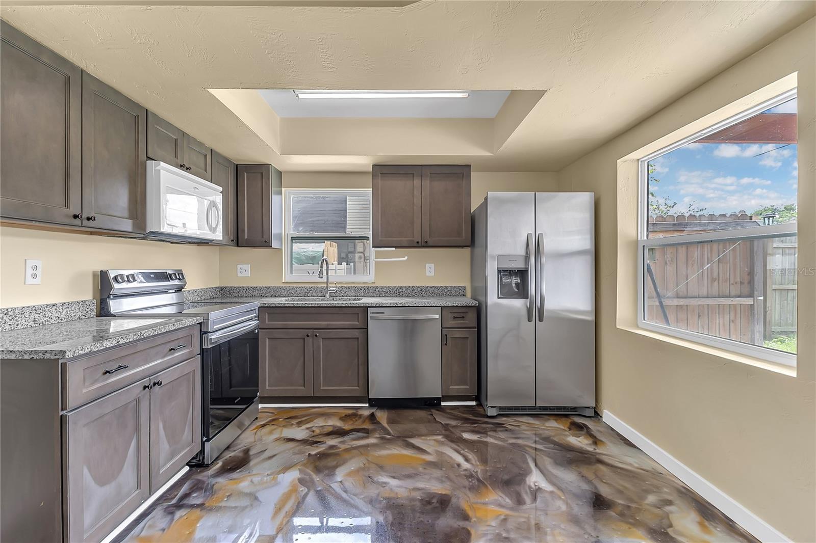 Image 4 of 31 For 36 Springwood Square