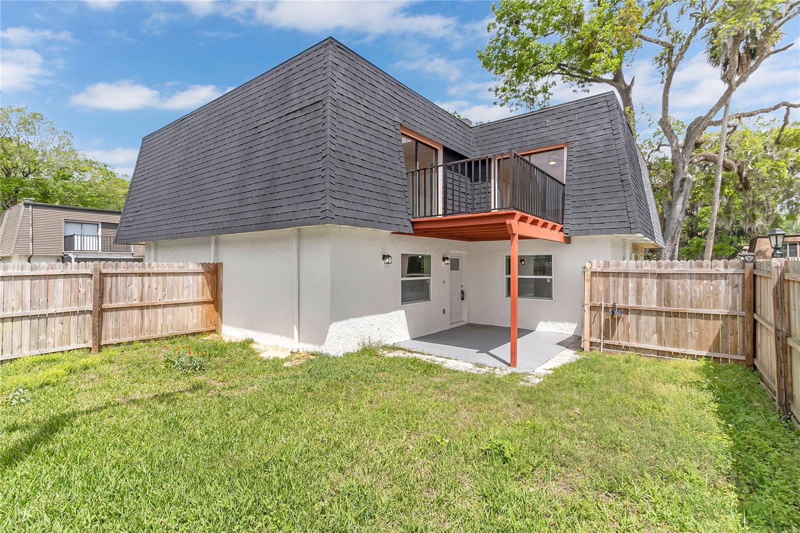 Image 6 of 31 For 36 Springwood Square