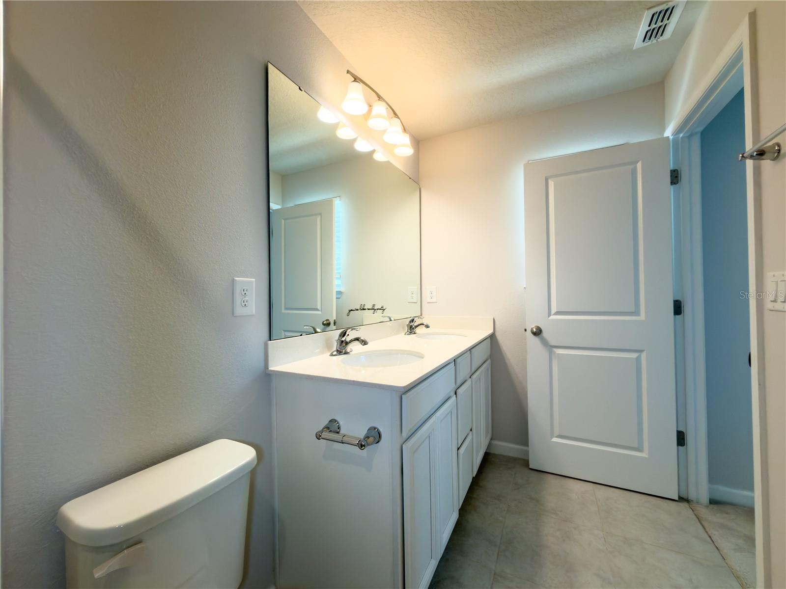 Image 31 of 73 For 6212 Aralia Ivy Lane