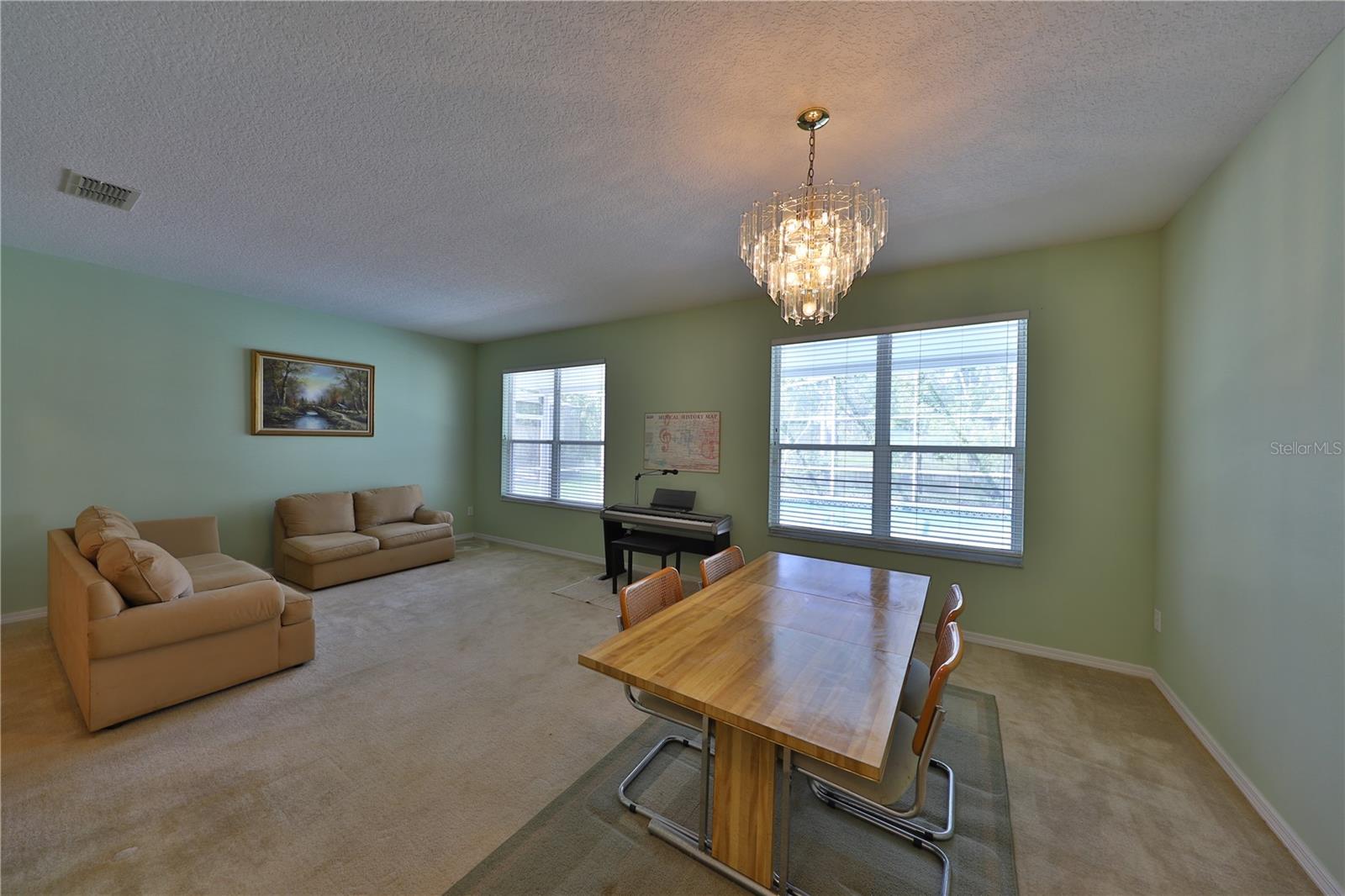 Image 4 of 20 For 363 Twelve Oaks Drive