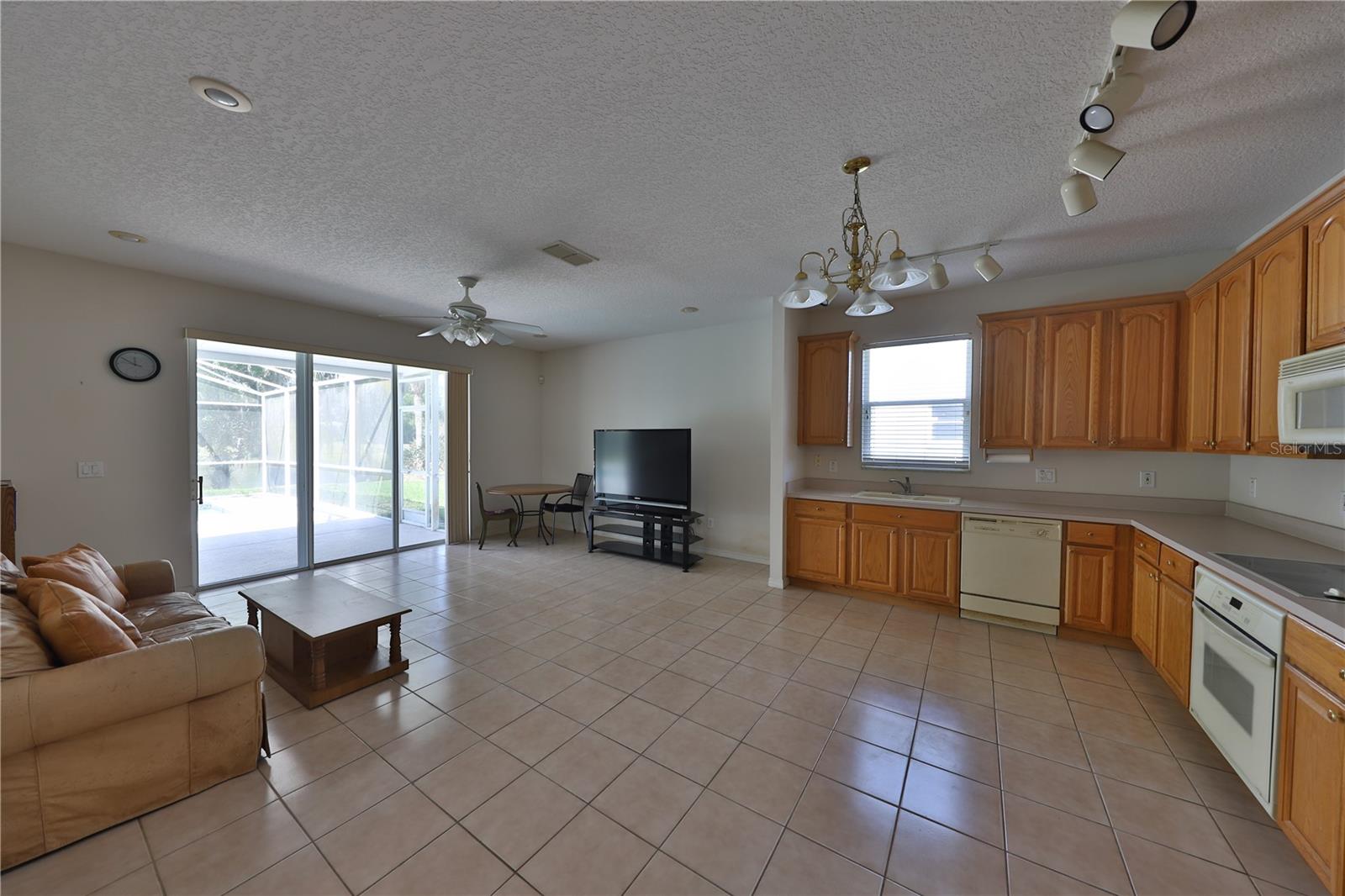 Image 6 of 20 For 363 Twelve Oaks Drive