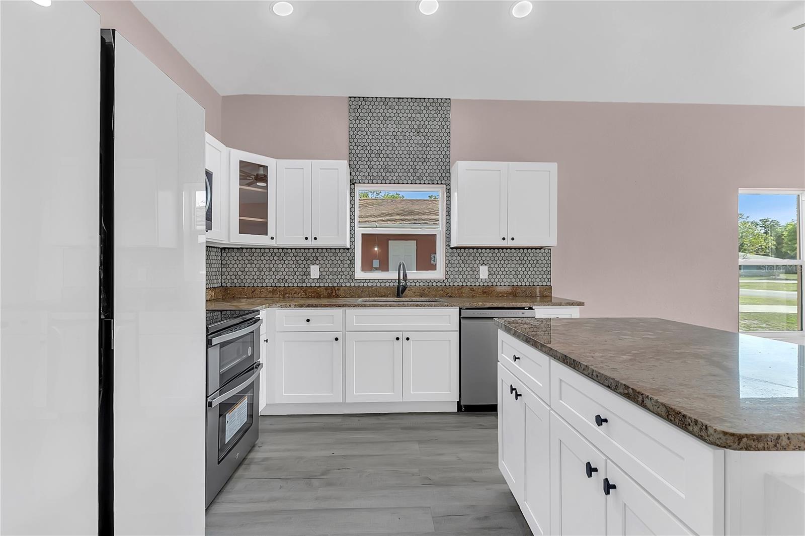 Image 14 of 40 For 707 Hamilton Street