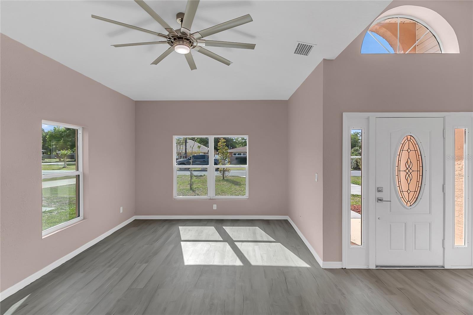 Image 8 of 40 For 707 Hamilton Street