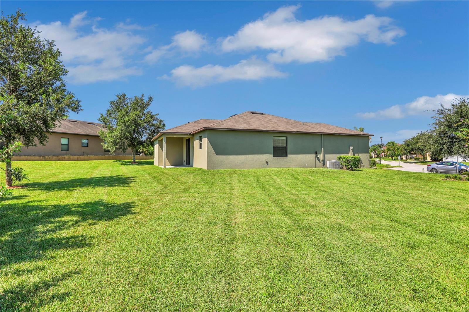 Image 11 of 16 For 2221 Tulip Valley Point