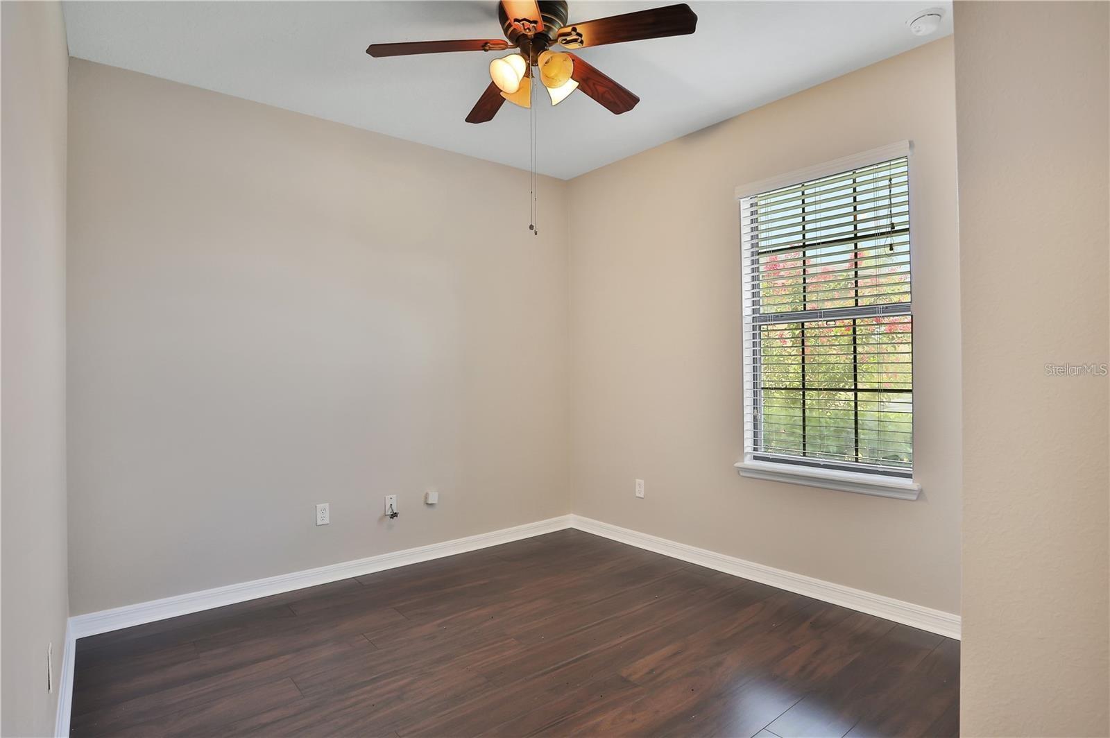 Image 5 of 16 For 2221 Tulip Valley Point