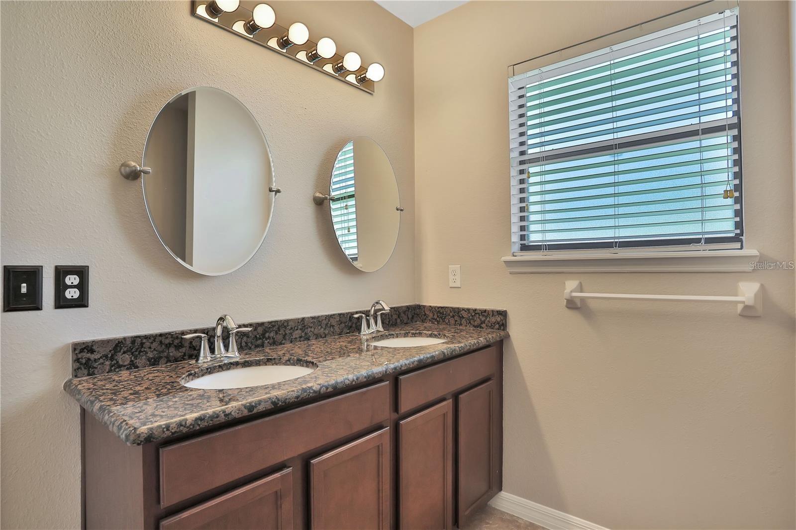 Image 6 of 16 For 2221 Tulip Valley Point