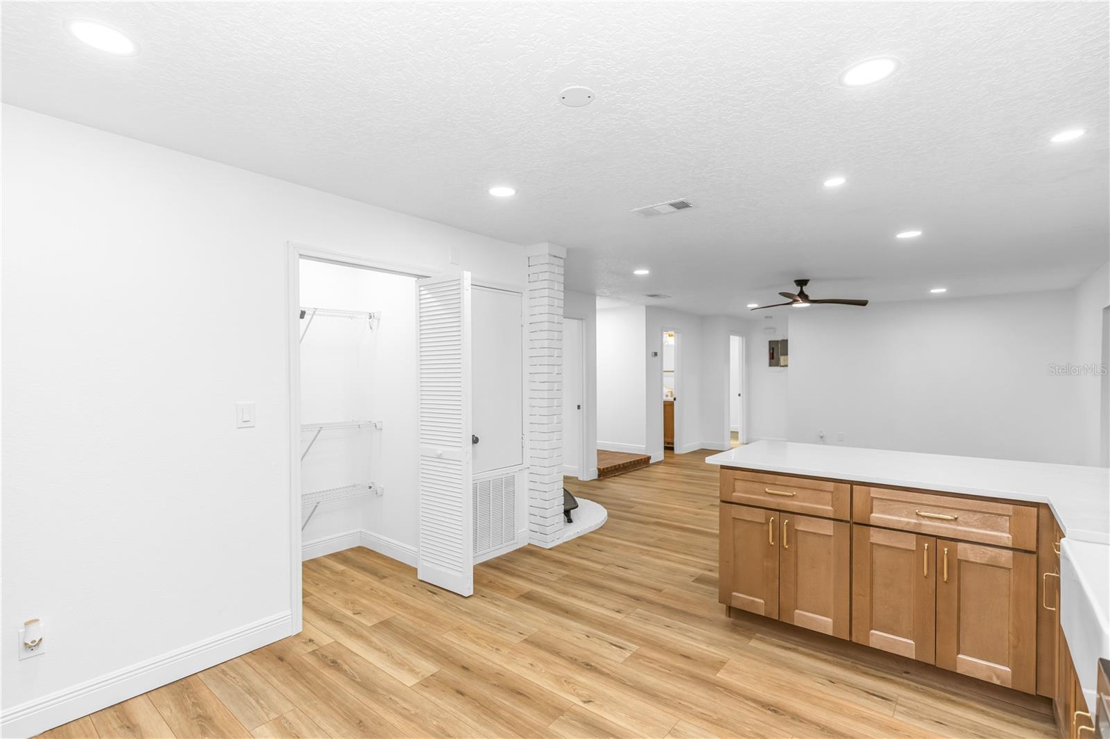 Image 7 of 27 For 6800 Ackerman Avenue