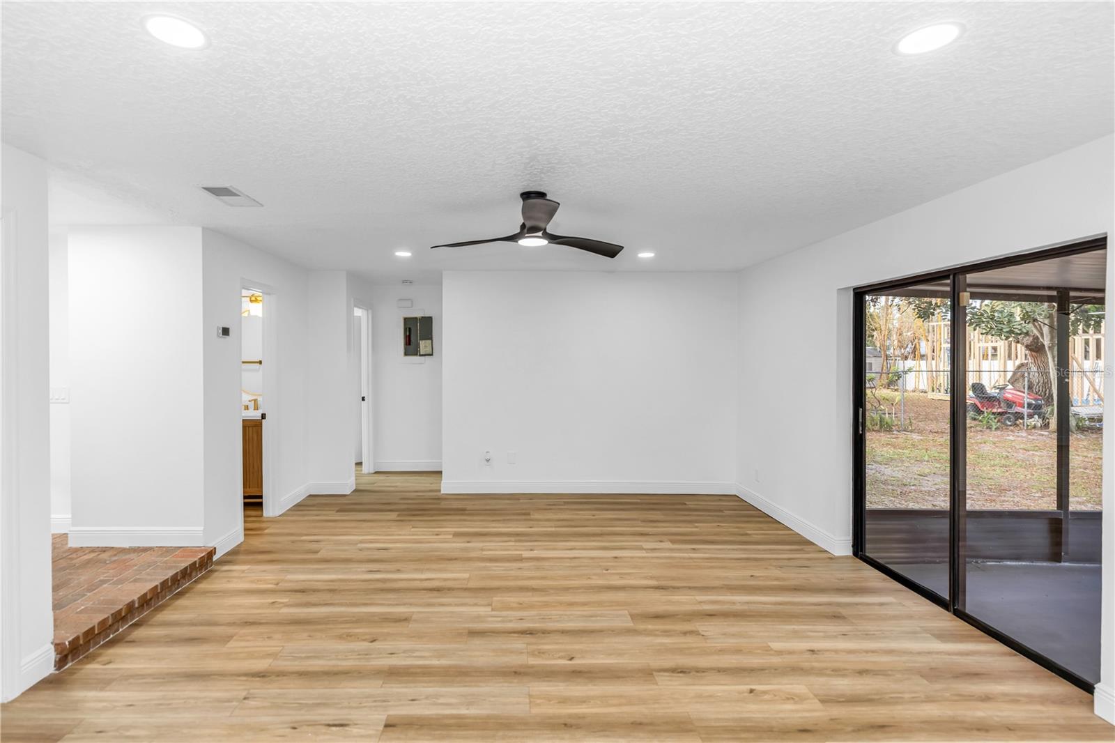 Image 8 of 27 For 6800 Ackerman Avenue