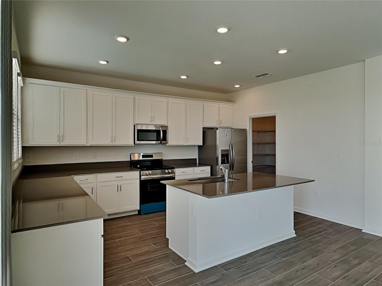 Image 4 of 17 For 2822 Fitness Street